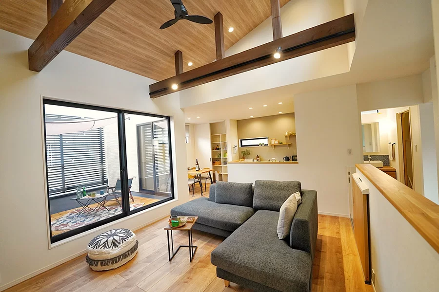 吹き抜けのある家の施工写真4